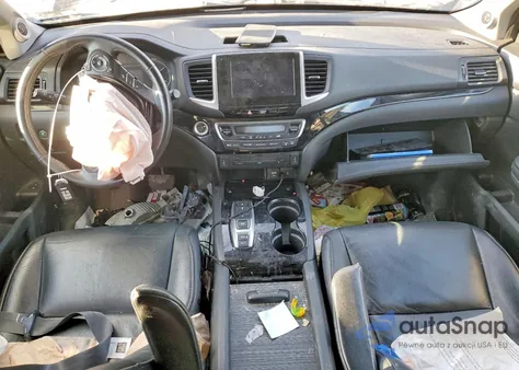 2016 Honda Pilot Touring z USA, uszkodzony, nr VIN 5FNYF5H94GB050784